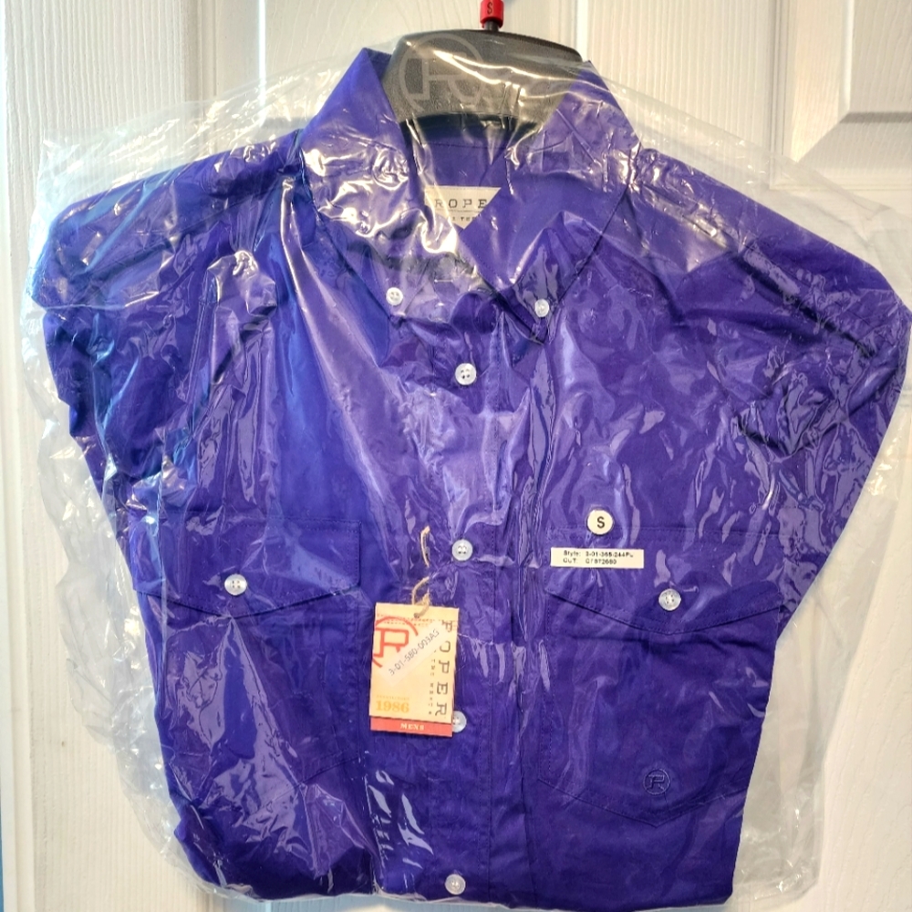 NWT Roper Mens Small Purple Button up